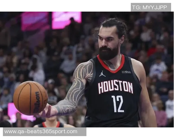 约基奇在亚当斯防守下表现低迷15分钟内仅得6分3助正负值惨淡13