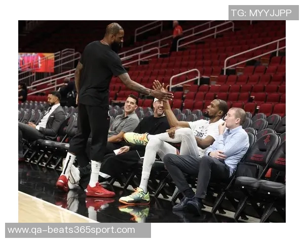 杜兰特谈申京关键表现强调学习与进步的重要性 杜兰特谈申京关键表现强调学习与进步的重要性