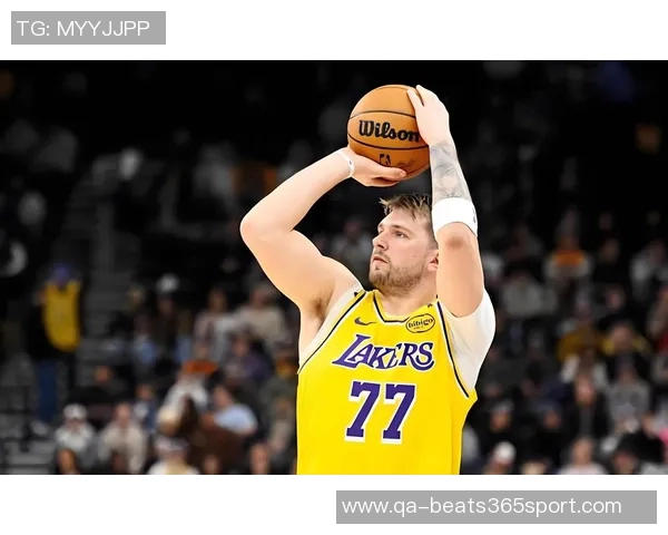 东契奇与里夫斯联手创造罚球新纪录湖人比赛表现令人失望 东契奇与里夫斯联手创造罚球新纪录湖人比赛表现令人失望